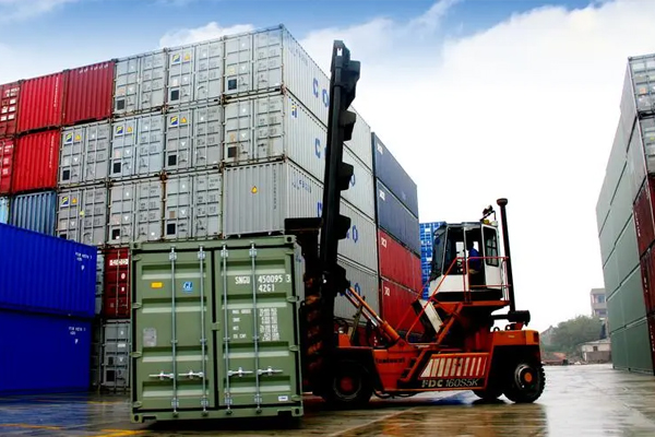 危險(xiǎn)品倉(cāng)儲(chǔ)服務(wù)